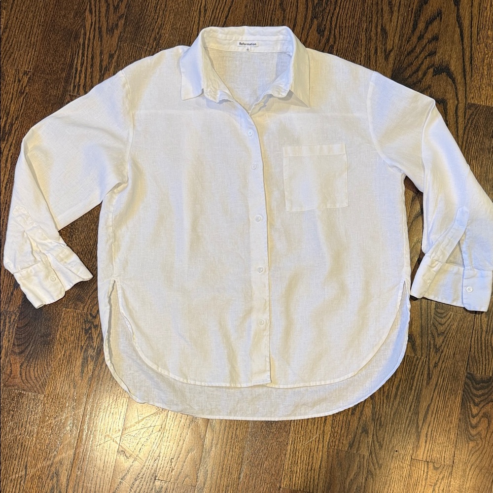 Reformation Linen White Over sized button down shirt with pocket L